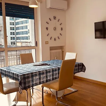 アパート Melo バーリ